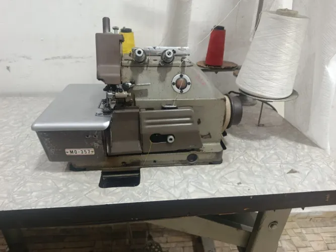 Máquina de Overlock