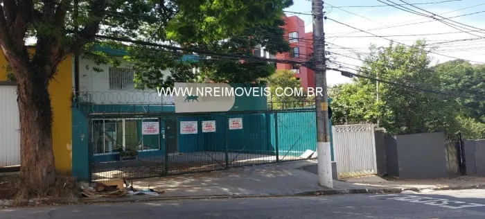 ALUGO SOBRADO PARA FINS COMERCIAIS