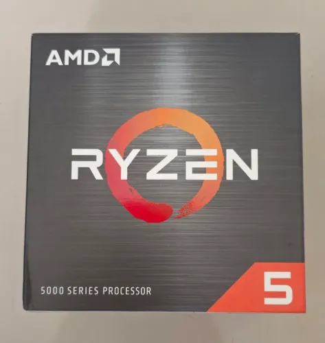 Processador Ryzen 5 5600 na caixa com cooler