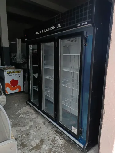 Geladeira expositora 3 portas polofrio 220V nova