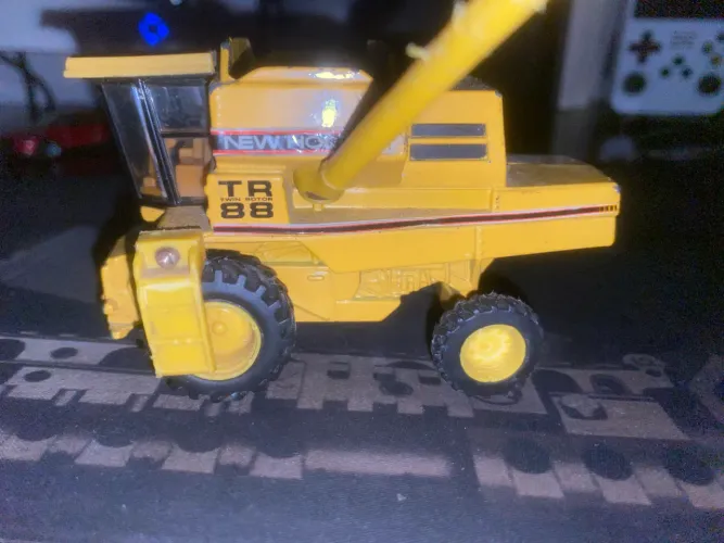 miniatura da New Holland TR 88