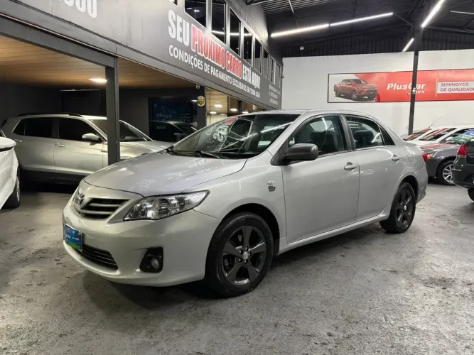 Toyota Corolla GLI 1.8 Flex 16V Aut. 2013