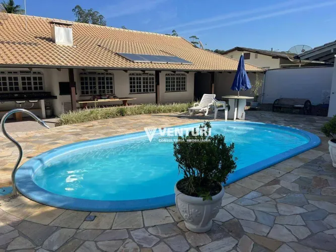 Casa com 3 dormitórios e 3 salas à venda, 185 m² por R$ 960.000 - Rio Morto - Indaial/SC