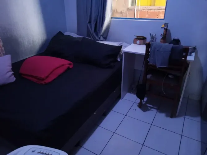 QE 40, 2 QUARTOS, 2 ANDAR, BEM LOCALIZADO!