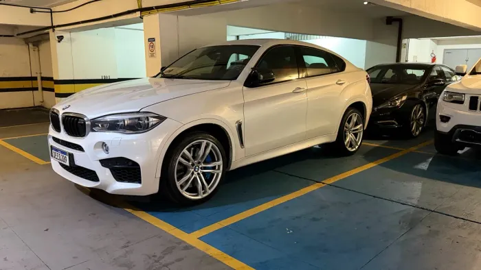 BMW X6 M 4.4 4X4 V8 32V Bi-turbo Aut. 2016