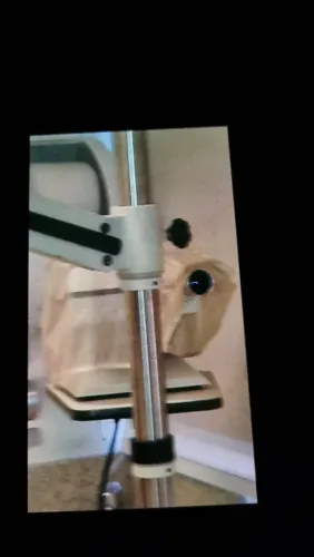 Projetor de optotipos reichert com controle remoto