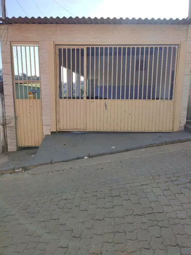 Casa boa para renda com 5 casas alugadas