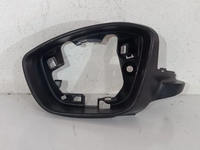 Moldura Retrovisor Peugeot 208   2012/2018 esquerdo 