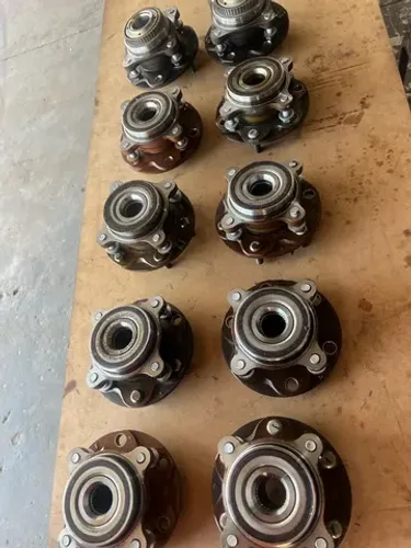 Cubo roda dianteiro Toyota hilux sw4 Prado