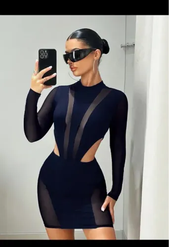 Vestido de Malha Azul marinho com Detalhes em Tela