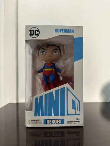 Minico superman iron studios