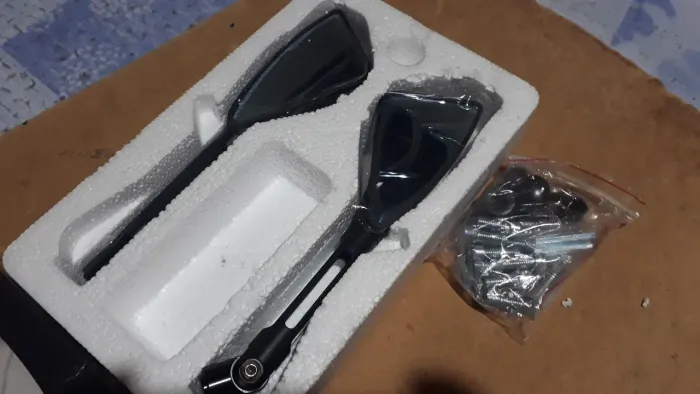 Espelhos retrovisores para moto solidez novo na caixa sem uso.