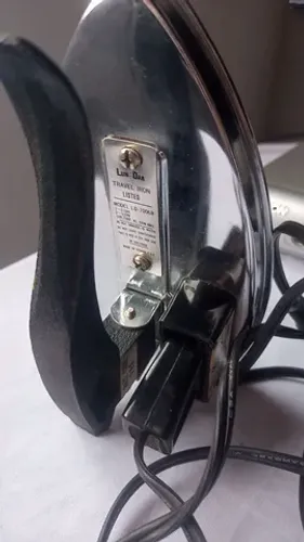 Mini Ferro de passar p/ Viagem Lun Dar  - raridade 