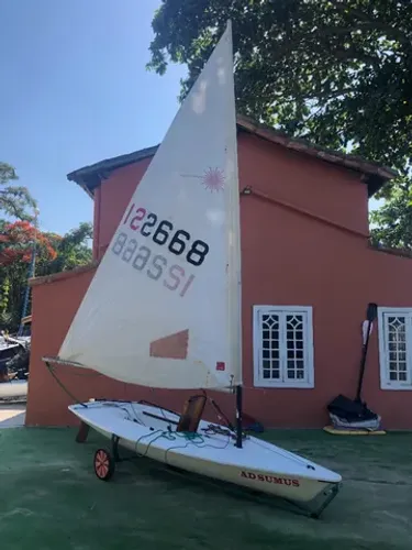 veleiro laser monotipo vela standard e vela radial