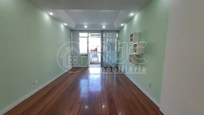 Rua Santa Sofia, Solda Manhã colado metrô .