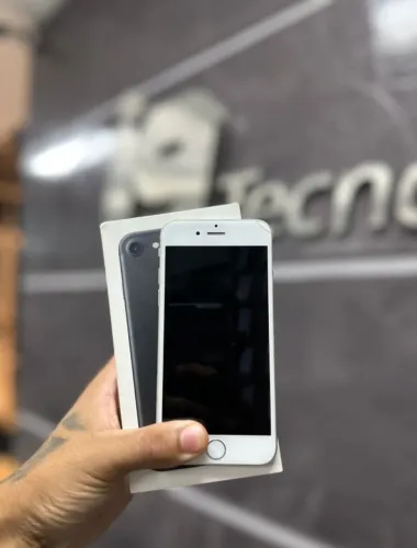 iPhone 6   Prata  92% saúde da bateria  64GB   seminovo  (3 meses de garantia)