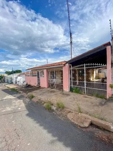 Casa Exclusiva à Venda - Frente, Morada da Serra, Cuiabá | 4 Quartos, 5 Vagas