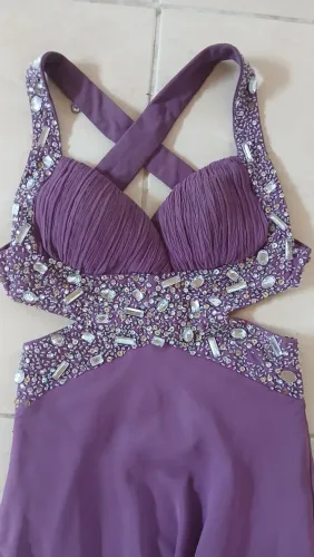 Vestido de Festa Longo com Decote