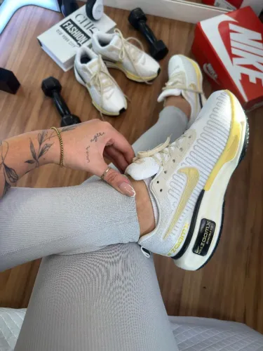Tênis Nike Zoom Invincible Run Flyknit - Novo