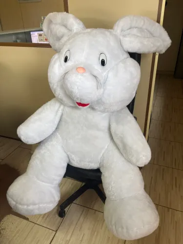 Pelúcia Gigante de Coelho Branco