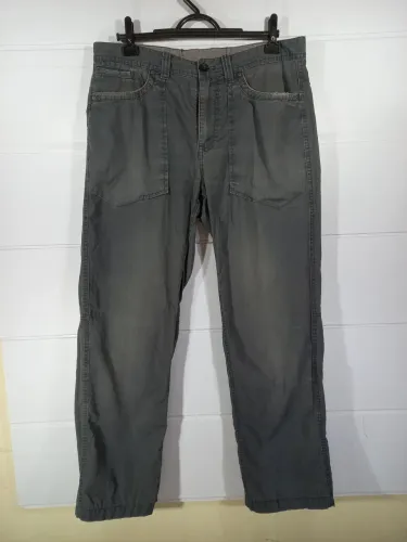 Calça Calvin Klein Bryant fit tamanho 41/42