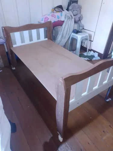 Cama infantil com colchão