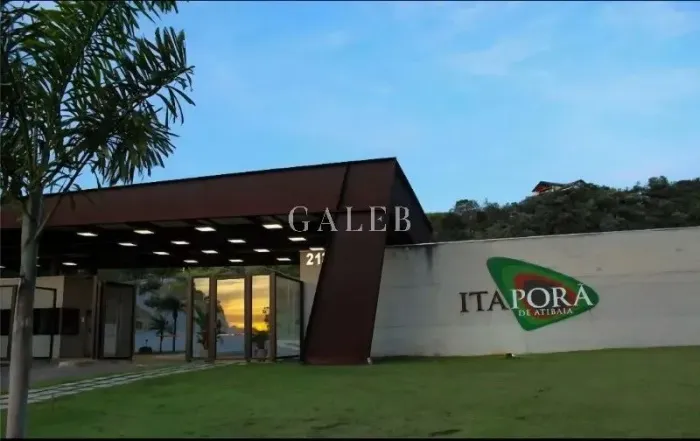 Terreno à venda no Condomínio Itaporã com 1.068,33m² em aclive