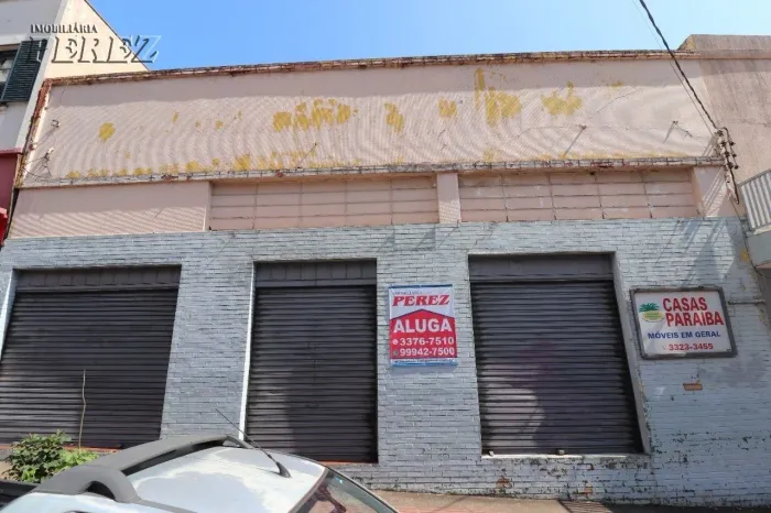 Imóvel comercial para alugar no centro de Londrina na Rua Benjamin Constant