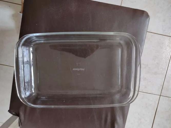 Assadeira de vidro Marinex 33 x 20. Perfeita