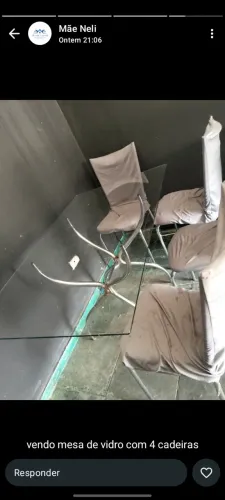 Mesa de jantar de vidro