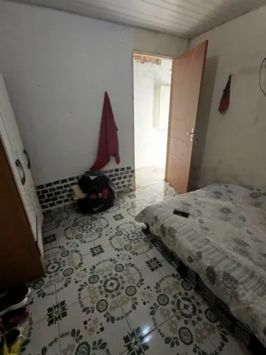 //Casa com 2 Qrts e quintal em Petrópolis