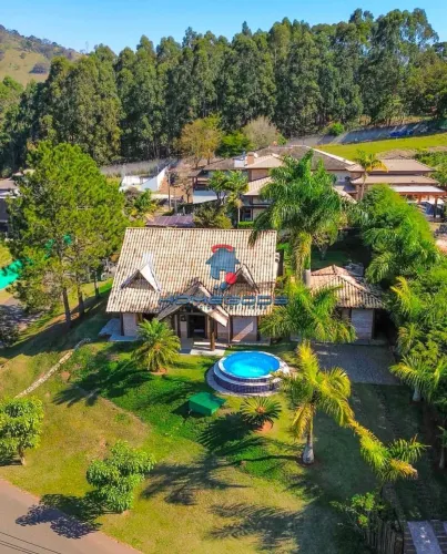 Sobrado à venda em Bragança Paulista, Penha, com 4 quartos, com 330 m²