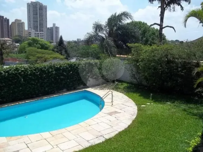 Casa à venda com 4 suítes em Jardim Guedala, São Paulo - SP