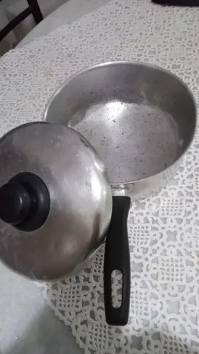 Frigideira Antiaderente  e panelas