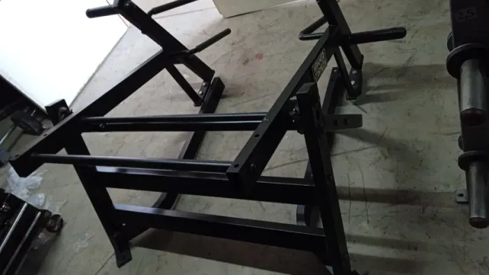 Equipamento Musculação Squat Lunge marca HAMMER STRENGTH - Goiânia  - Goiás