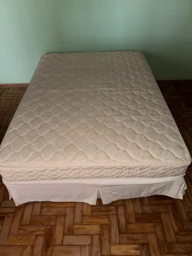 Cama Box Queen