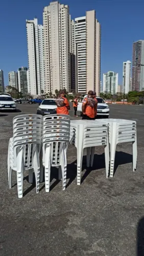 Forros, mesas e cadeiras para aluuel