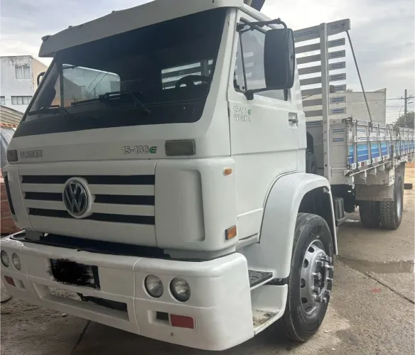 Vw 15 180 e.  No chassi . Ano. 2006.  