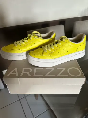 Tênis Arezzo, todo em couro !
