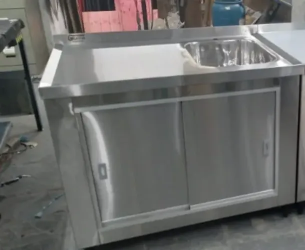 GABINETE EM INOX