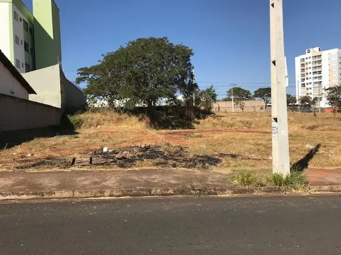 Vendo 03 LOTES juntos ou separados BOSQUE DOS BURITIS