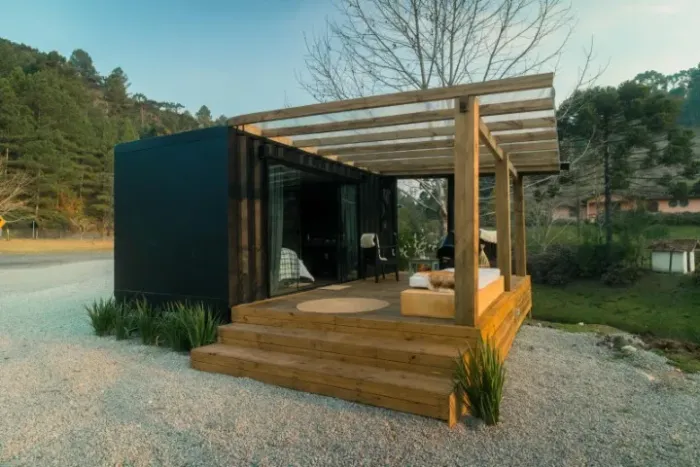 Conjunto de 3 Chalés Containers / Rancho Queimado - SC