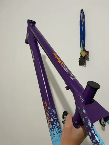 Vikingx tuff 44 roxa