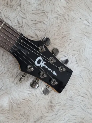 Guitarra les Paul Charvel