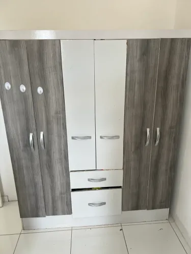 Guarda-Roupa 6 Portas + 3 Gavetas - Usado