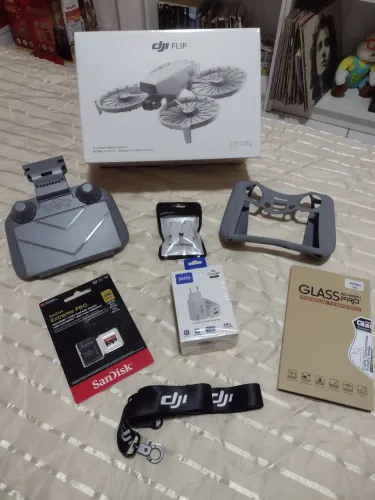 Drone DJI Flip Fly More Lacrado+Cartão SanDisk 256gb + fonte 65watts e diversos acessórios