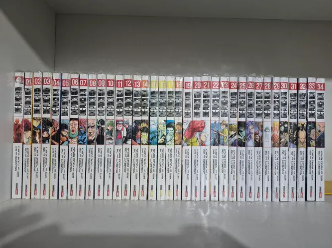 One Punch Man - Coleção Mangás 1 ao 34 + Catalogo de Herois