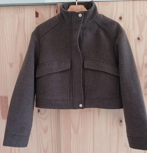 JAQUETA SOFT COM GOLA ALTA ZARA