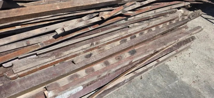 Madeira Paraju e telhas amianto e fibrocimento