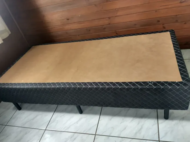 Base box solteiro